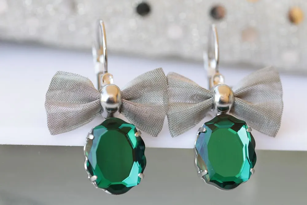 EMERALD GREEN EARRINGS