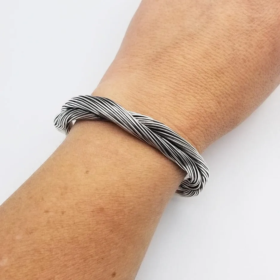 MULTI WIRE TWISTED CUFF