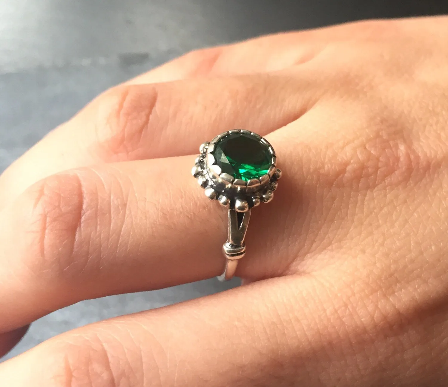 Round Emerald Ring - Vintage Emerald Ring - Green Vintage Ring