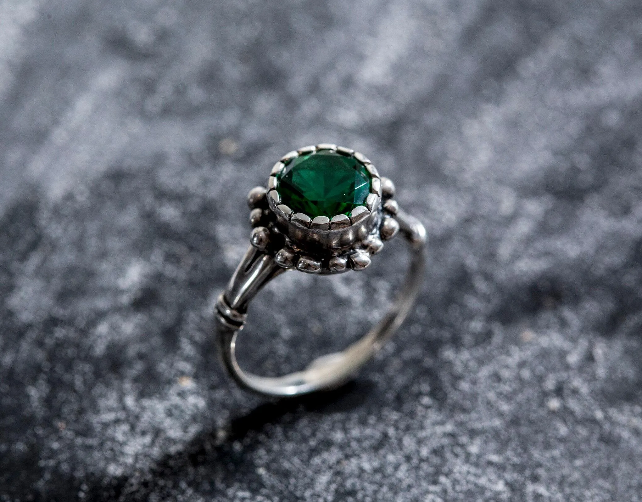 Round Emerald Ring - Vintage Emerald Ring - Green Vintage Ring