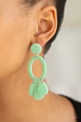 Sparkling Green Shores Green Paparazzi Post Earring